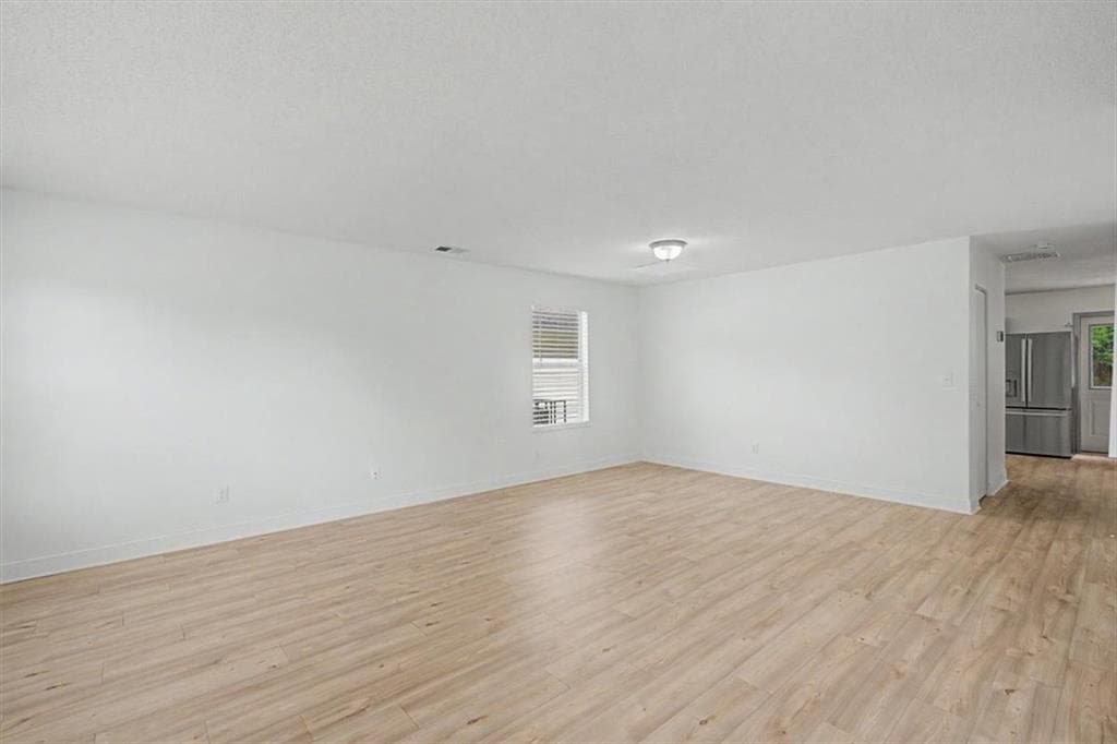 4 bedroom, 3 bathroom, 2,382 sq ft single family residence for sale at 1012 Sycamore Lane, Villa Rica, GA 30180 — photo 6