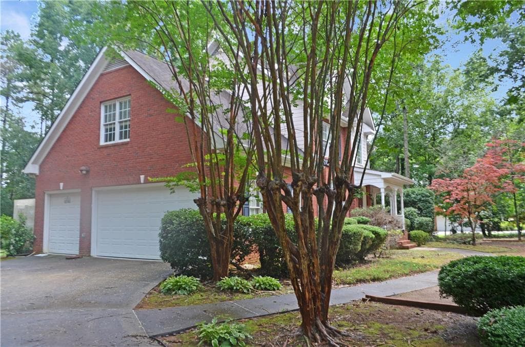 4 bedroom, 3 bathroom, 2,598 sq ft single family residence for sale at 1091 Glenwood Lane, Bogart, GA 30622 — photo 3