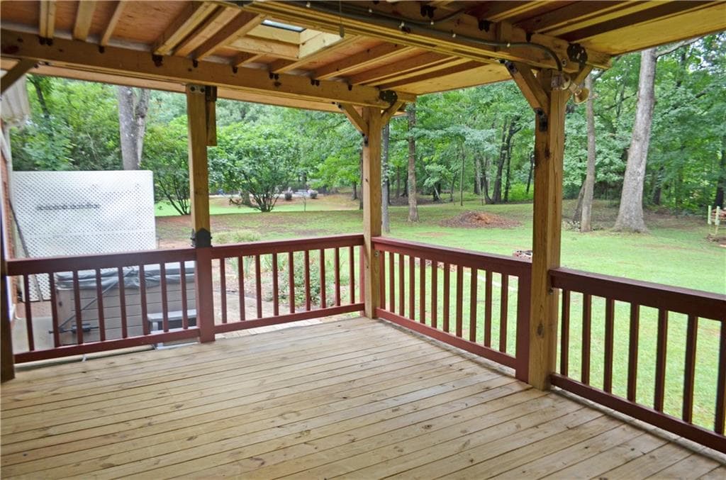 4 bedroom, 3 bathroom, 2,598 sq ft single family residence for sale at 1091 Glenwood Lane, Bogart, GA 30622 — photo 5