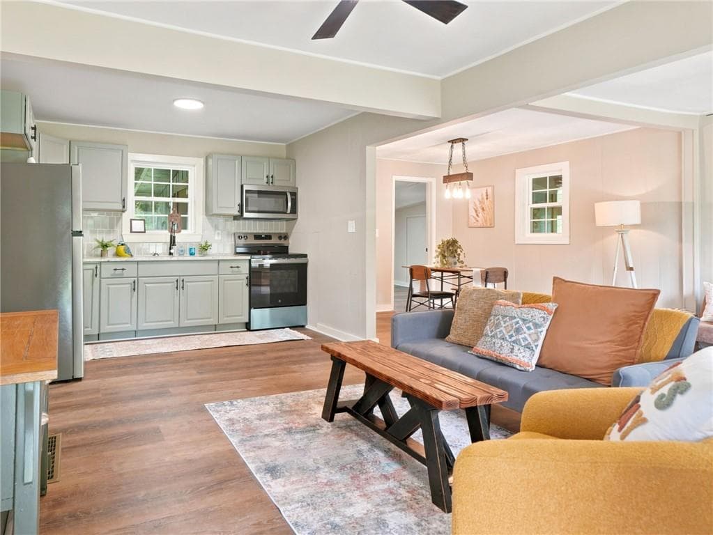 3 bedroom, 2 bathroom, 1,358 sq ft single family residence for sale at 165 Cherokee Avenue, Nelson, GA 30151 — photo 5