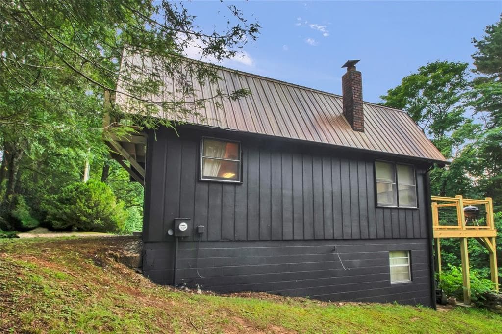 2 bedroom, 2 bathroom, 1,044 sq ft single family residence under contract at 265 Holly Hill Road, Suches, GA 30572 — photo 6