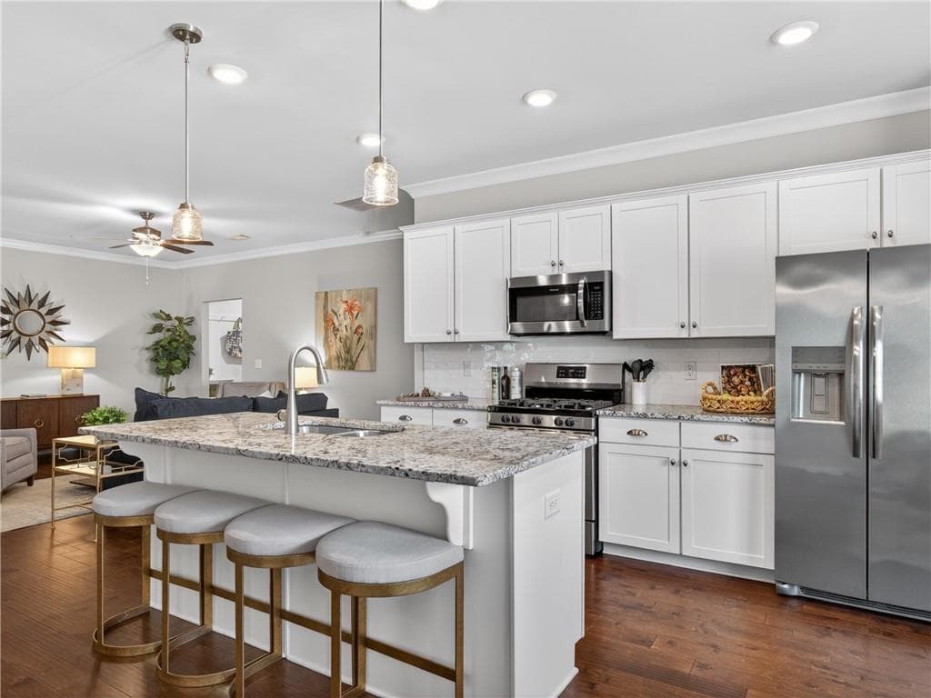 3 bedroom, 2 bathroom, 1,792 sq ft townhouse for sale at 3804 Shelleydale Drive 3, Powder Springs, GA 30127 — photo 10