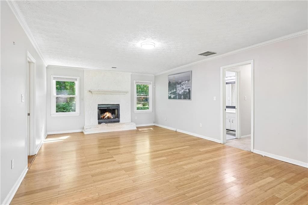 3 bedroom, 3 bathroom, 1,982 sq ft single family residence for sale at 1145 Christian Circle, Conyers, GA 30013 — photo 3