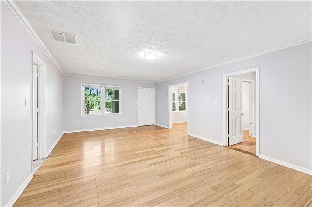 3 bedroom, 3 bathroom, 1,982 sq ft single family residence for sale at 1145 Christian Circle, Conyers, GA 30013 — photo 5