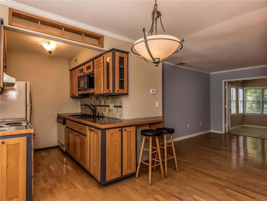 1 bedroom, 1 bathroom, 812 sq ft condominium for rent at 59 Monet Court, Atlanta, GA 30327 for $1,700 a month — photo 2