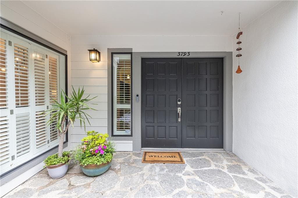 4 bedroom, 4 bathroom, 2,604 sq ft townhouse for sale at 3793 Paces Ferry West, Atlanta, GA 30339 — photo 2