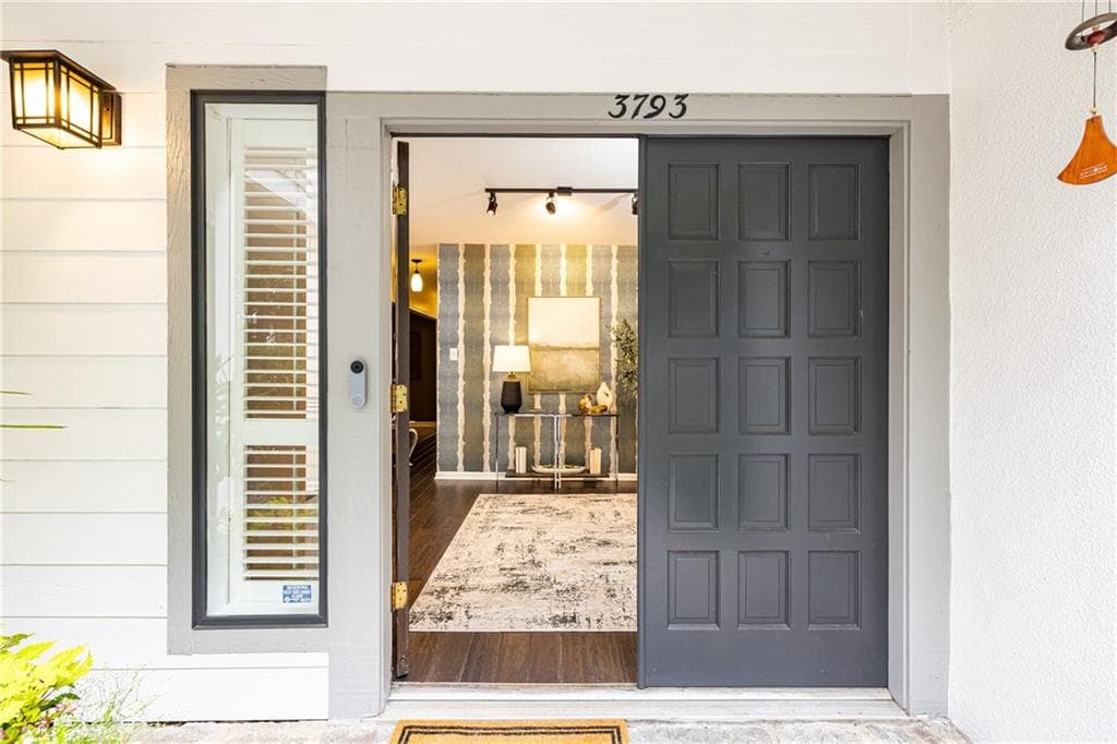 4 bedroom, 4 bathroom, 2,604 sq ft townhouse for sale at 3793 Paces Ferry West, Atlanta, GA 30339 — photo 3