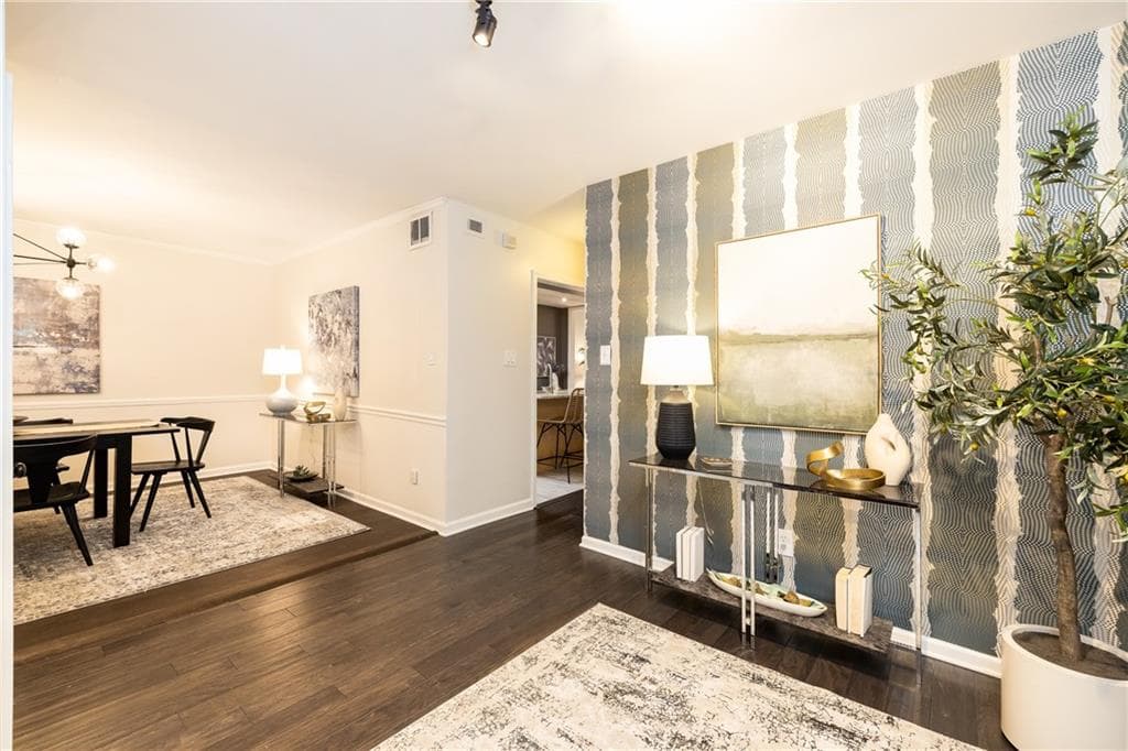 4 bedroom, 4 bathroom, 2,604 sq ft townhouse for sale at 3793 Paces Ferry West, Atlanta, GA 30339 — photo 6