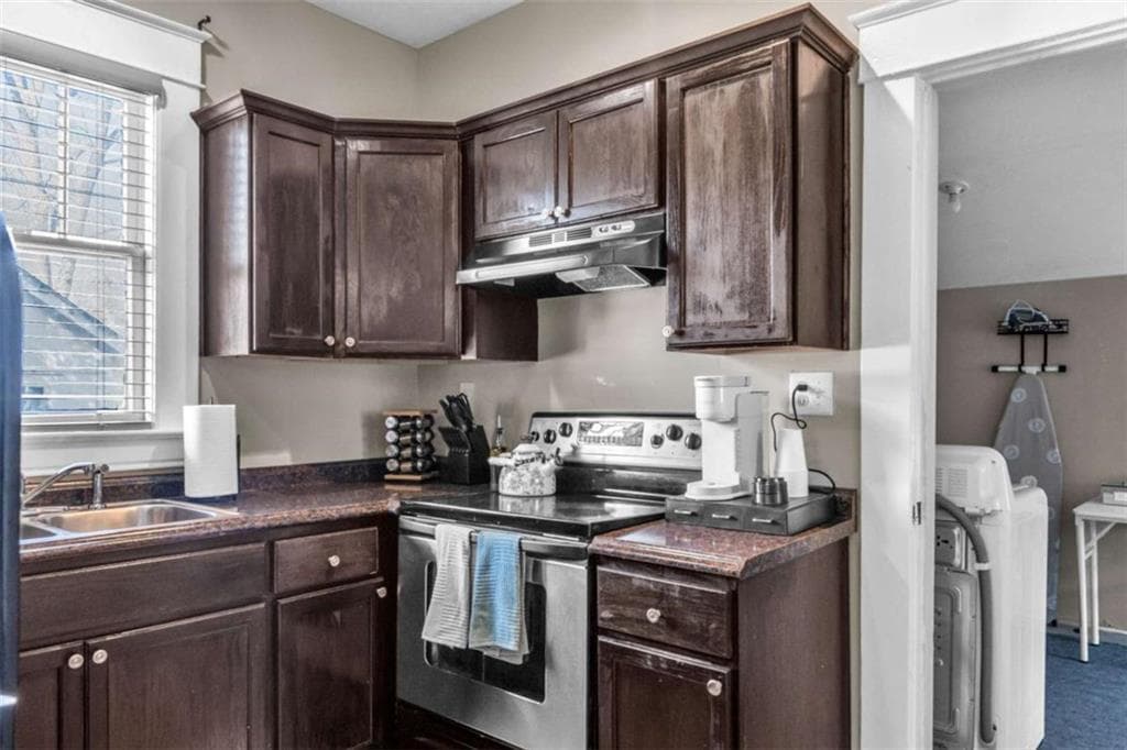 3 bedroom, 1 bathroom, 1,247 sq ft single family residence for rent at 2882 Church Street, East Point, GA 30344 for $2,350 a month — photo 7