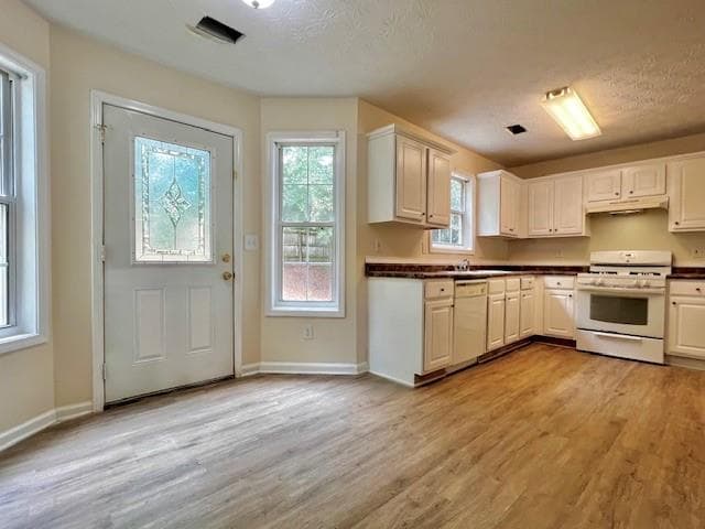 3 bedroom, 3 bathroom, 1,750 sq ft single family residence for rent at 625 Waltman Point Place, Lawrenceville, GA 30043 for $2,195 a month — photo 4