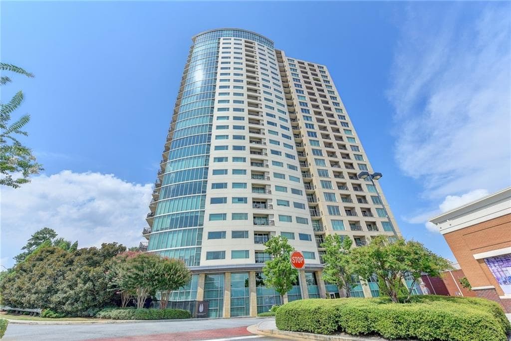 1 bedroom, 1 bathroom condominium for rent at 4561 Olde Perimeter Way 2607, Atlanta, GA 30346 for $1,800 a month — photo 1 of 49