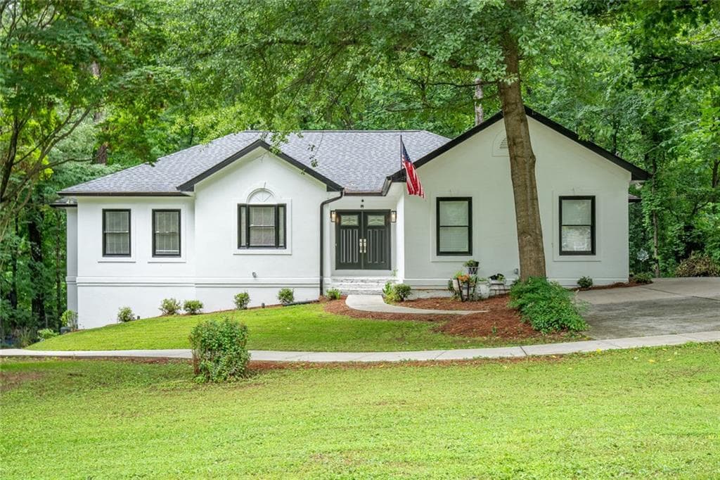 4 bedroom, 3 bathroom, 2,010 sq ft single family residence for rent at 3924 Ashford Dunwoody Road, Atlanta, GA 30319 for $3,500 a month