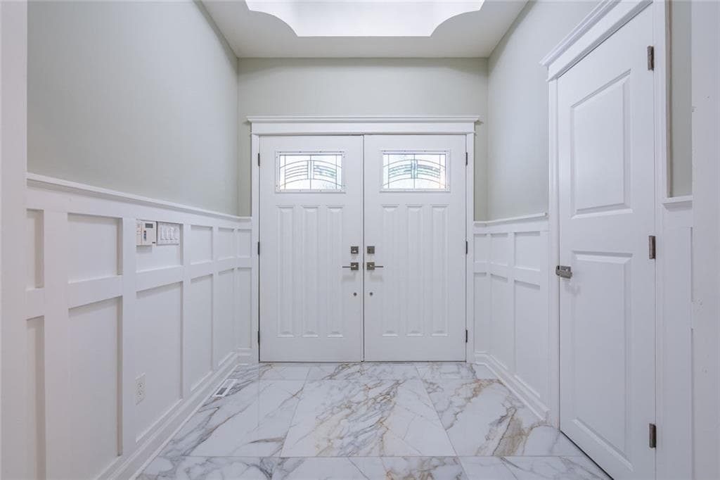 4 bedroom, 3 bathroom, 2,010 sq ft single family residence for rent at 3924 Ashford Dunwoody Road, Atlanta, GA 30319 for $3,900 a month — photo 4
