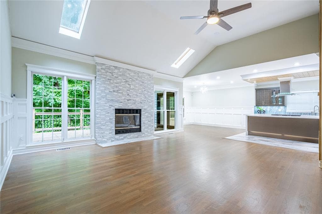 4 bedroom, 3 bathroom, 2,010 sq ft single family residence for rent at 3924 Ashford Dunwoody Road, Atlanta, GA 30319 for $3,900 a month — photo 5