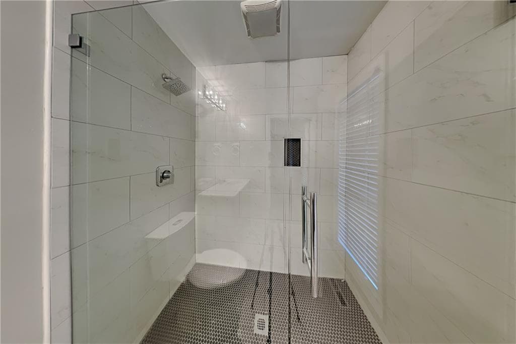 5 bedroom, 3 bathroom, 2,424 sq ft single family residence for sale at 2929 Manitoba Lane, Marietta, GA 30062 — photo 8