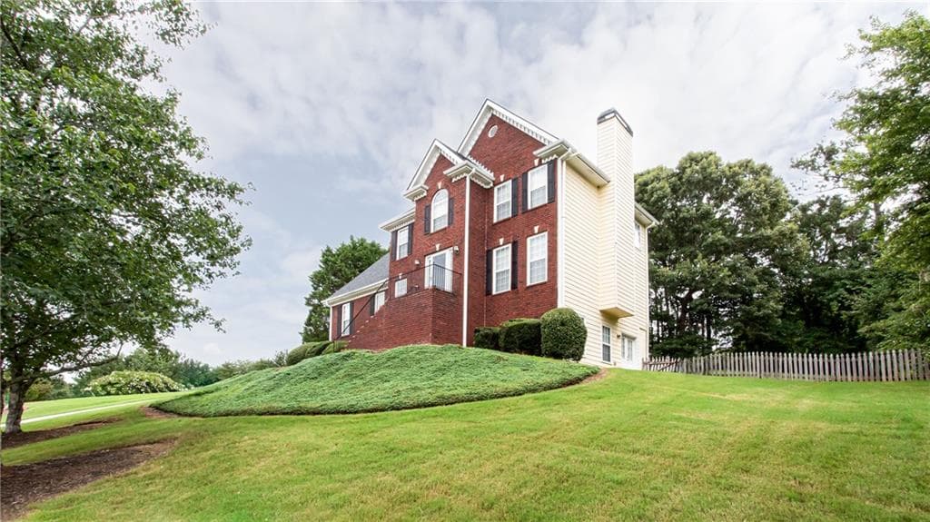 4 bedroom, 4 bathroom, 2,313 sq ft single family residence for sale at 2436 Sky Valley Drive, Dacula, GA 30019 — photo 2