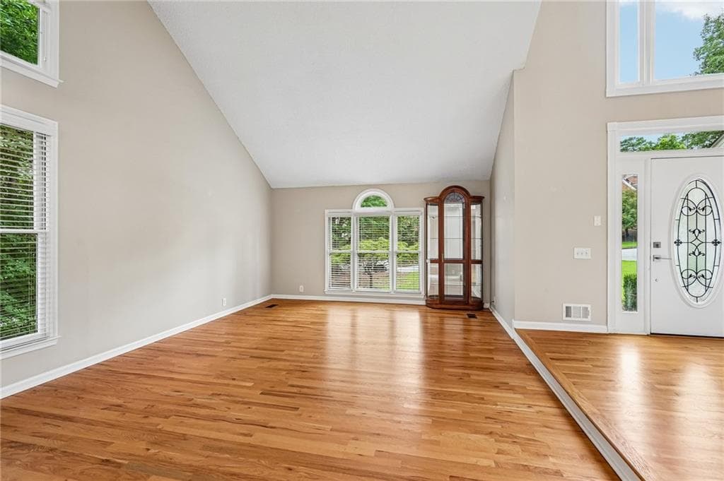 5 bedroom, 4 bathroom, 3,434 sq ft single family residence for sale at 5170 Forest Run Trace, Johns Creek, GA 30022 — photo 5