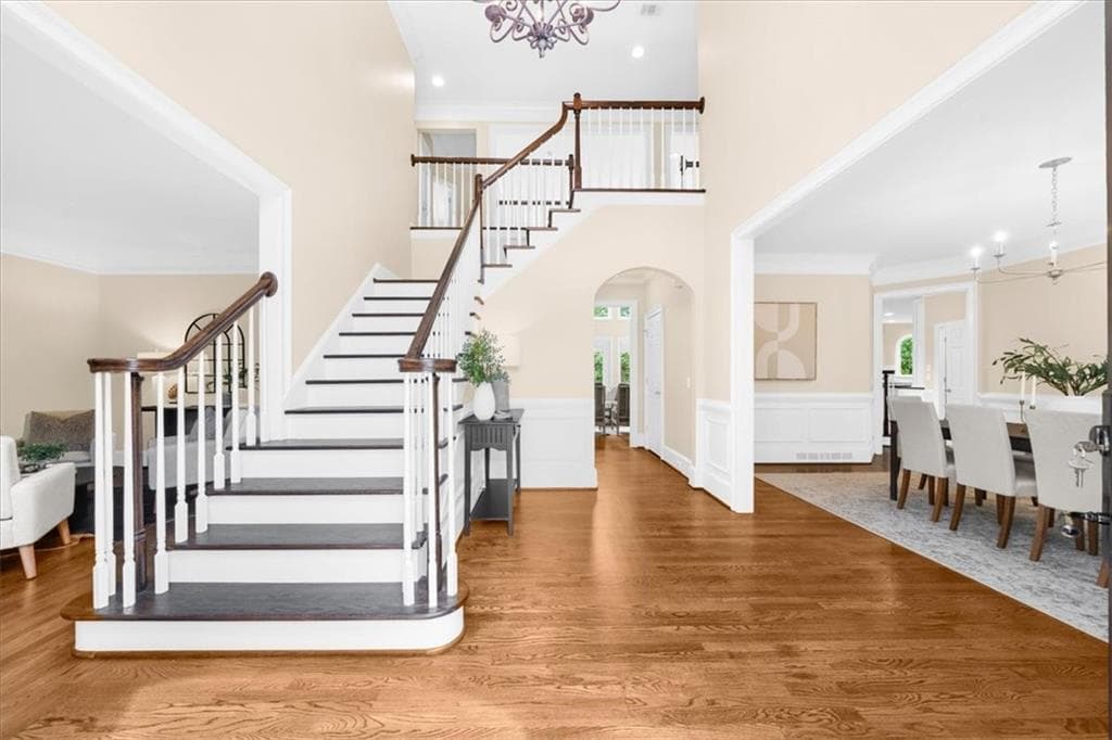 6 bedroom, 5 bathroom, 6,342 sq ft single family residence under contract at 230 Willow Glade Point, Johns Creek, GA 30022 — photo 3