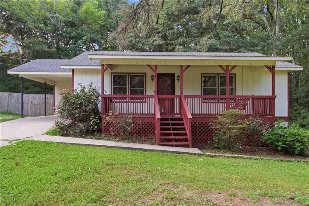 3 bedroom, 2 bathroom, 1,536 sq ft single family residence under contract at 671 Toonigh Road, Canton, GA 30115