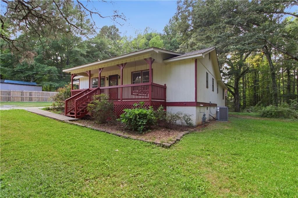 3 bedroom, 2 bathroom, 1,536 sq ft single family residence under contract at 671 Toonigh Road, Canton, GA 30115 — photo 5