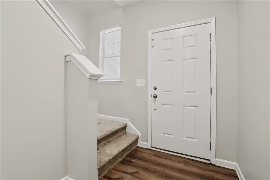 5 bedroom, 3 bathroom, 2,850 sq ft single family residence for sale at 3164 Baylor Circle, Mcdonough, GA 30253 — photo 4