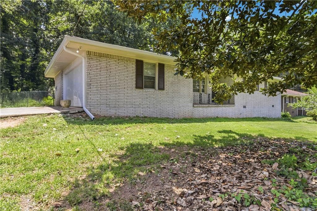 3 bedroom, 2 bathroom, 1,866 sq ft single family residence under contract at 4406 Arcadia Drive, Norcross, GA 30093 — photo 2