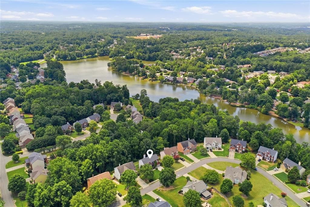 5 bedroom, 4 bathroom, 4,328 sq ft single family residence for sale at 770 Glastonbury Court, Cumming, GA 30041 — photo 3