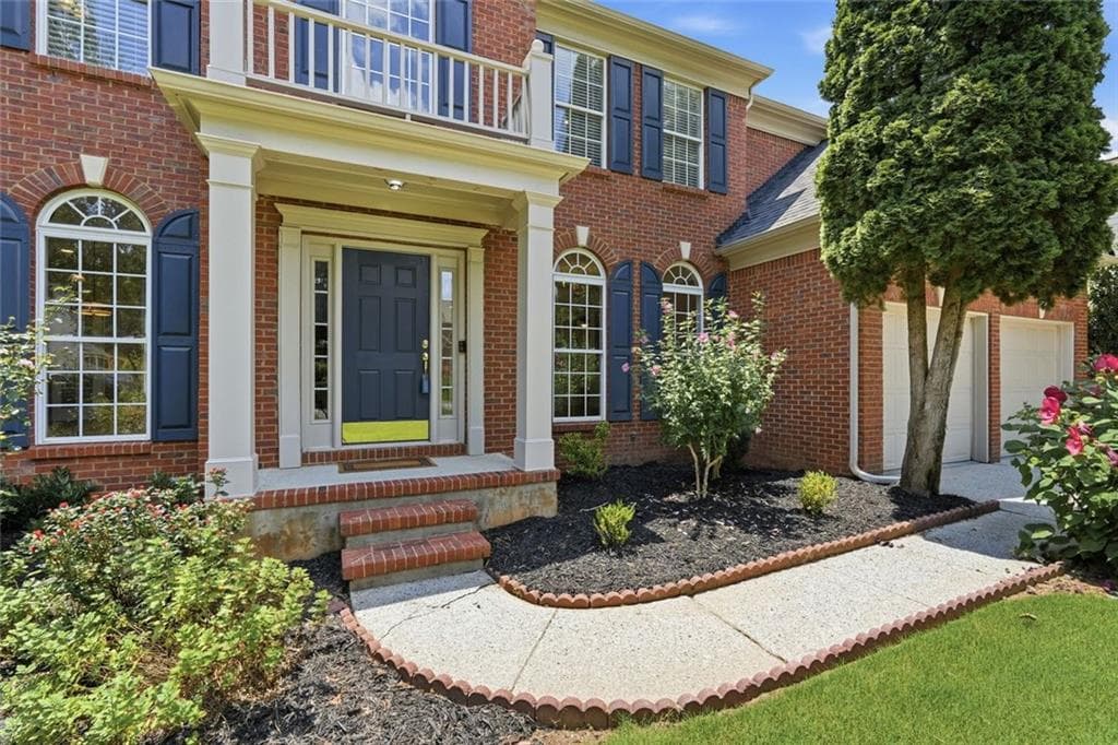5 bedroom, 4 bathroom, 4,328 sq ft single family residence for sale at 770 Glastonbury Court, Cumming, GA 30041 — photo 6