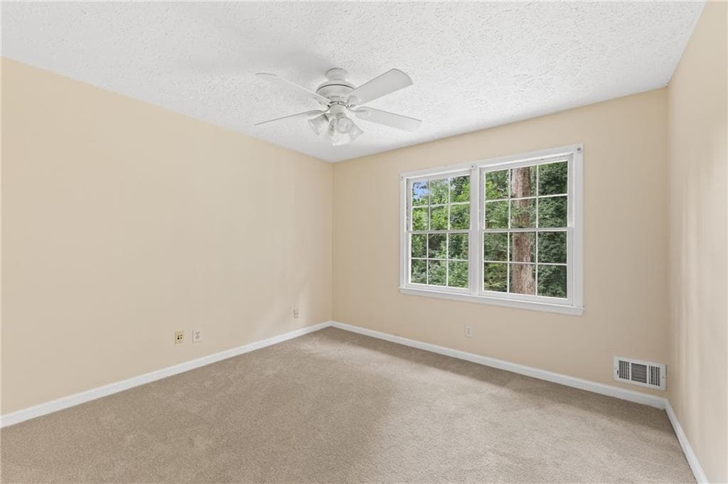 4 bedroom, 2 bathroom, 2,088 sq ft single family residence for sale at 702 Osco Parkway, Woodstock, GA 30188 — photo 8