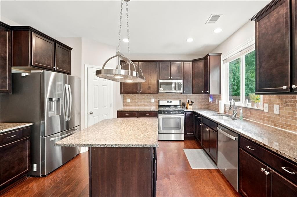 4 bedroom, 3 bathroom, 2,972 sq ft single family residence for sale at 3965 Hemingway Drive, Powder Springs, GA 30127 — photo 8