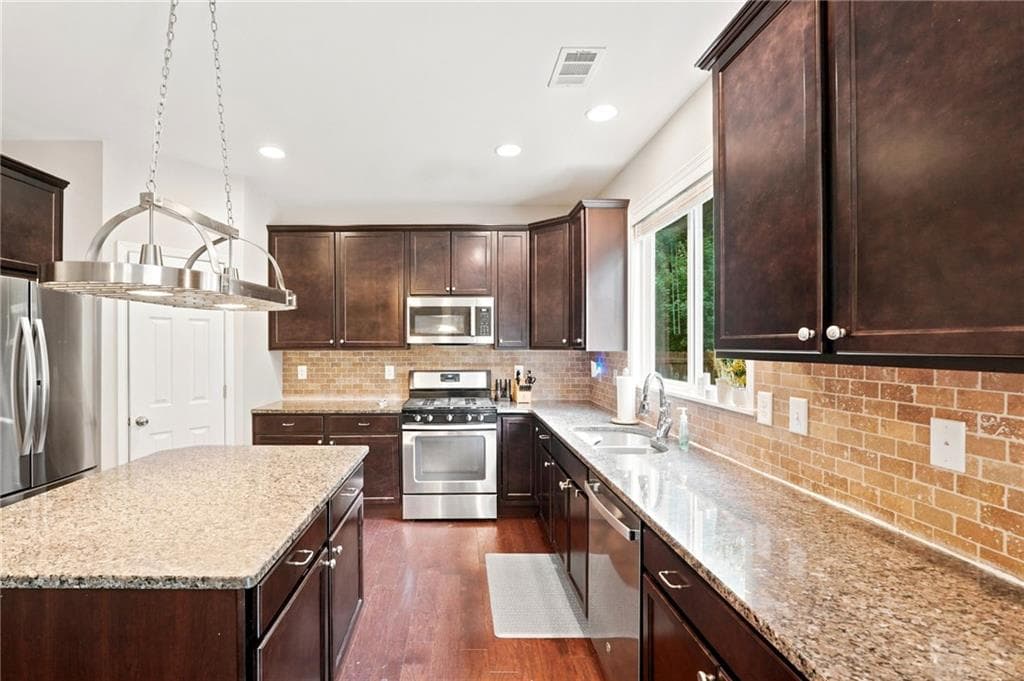4 bedroom, 3 bathroom, 2,972 sq ft single family residence for sale at 3965 Hemingway Drive, Powder Springs, GA 30127 — photo 9