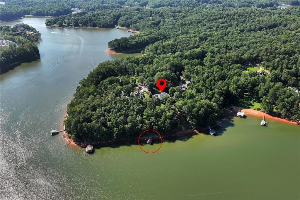 4 bedroom, 3 bathroom, 4,382 sq ft single family residence under contract at 7913 S Barkers Bend Drive, Murrayville, GA 30564 — photo 4