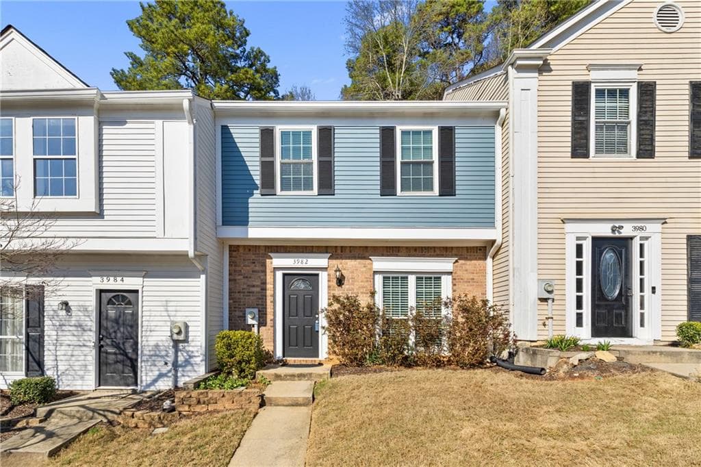 2 bedroom, 3 bathroom, 1,470 sq ft townhouse sold at 3982 Hancock Circle, Atlanta, GA 30340