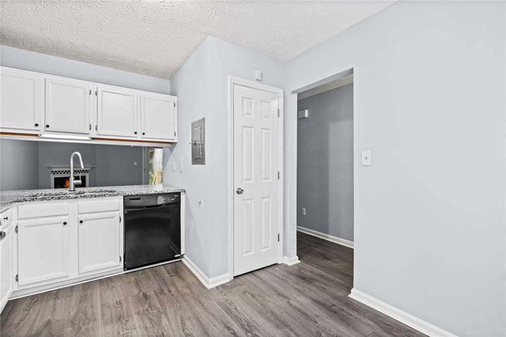 2 bedroom, 3 bathroom, 1,162 sq ft townhouse for sale at 3494 Lee Court, Kennesaw, GA 30144 — photo 9