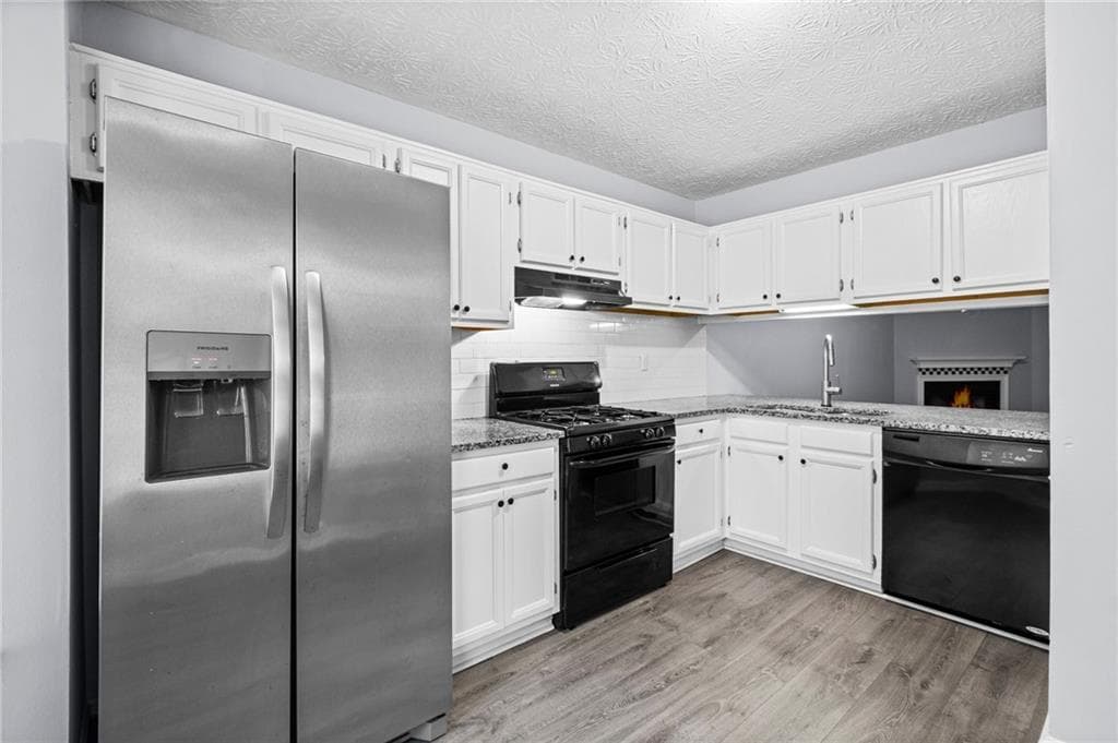 2 bedroom, 3 bathroom, 1,162 sq ft townhouse for sale at 3494 Lee Court, Kennesaw, GA 30144 — photo 10