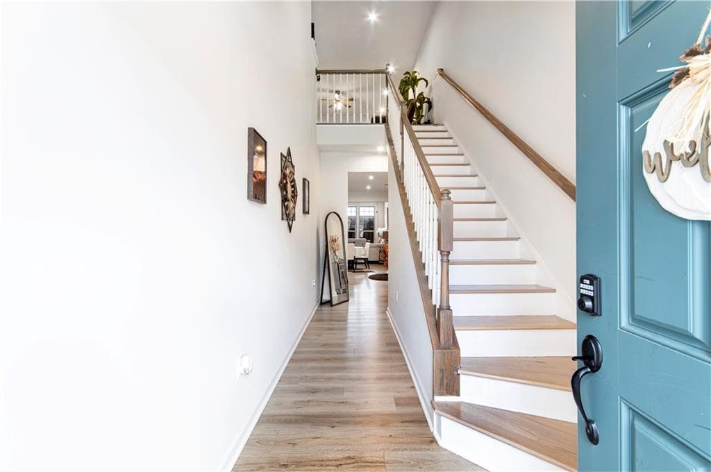 3 bedroom, 3 bathroom, 2,198 sq ft townhouse for sale at 420 Bancroft Street, Mcdonough, GA 30253 — photo 2