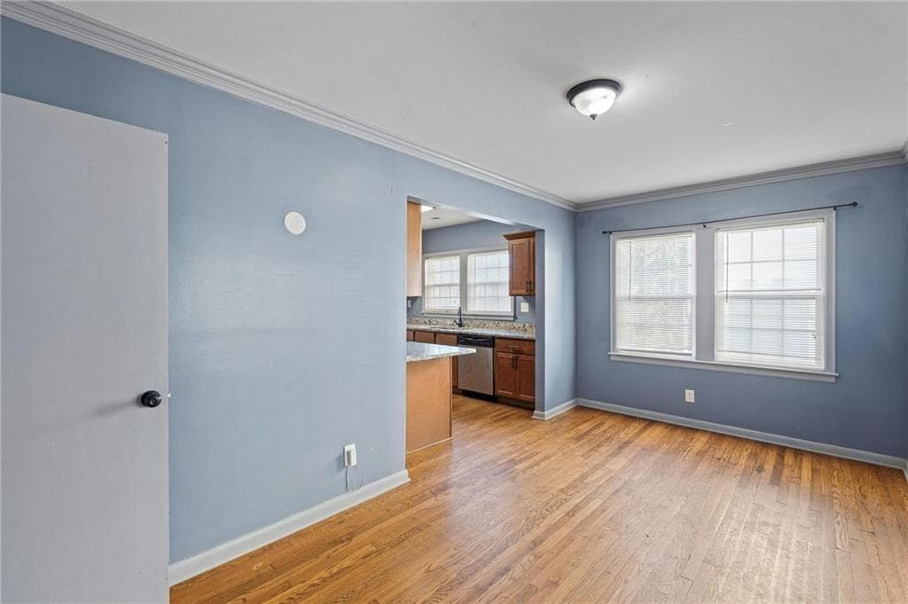 5 bedroom, 3 bathroom, 1,295 sq ft single family residence for sale at 280 Holly Road, Atlanta, GA 30314 — photo 8
