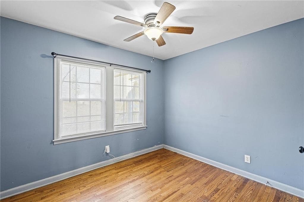 5 bedroom, 3 bathroom, 1,295 sq ft single family residence for sale at 280 Holly Road, Atlanta, GA 30314 — photo 9
