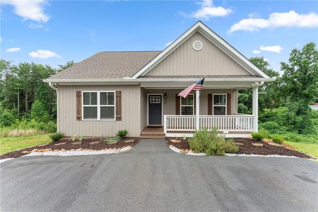 4 bedroom, 4 bathroom, 2,565 sq ft single family residence under contract at 54 Great Works Drive, Dahlonega, GA 30533 — photo 2