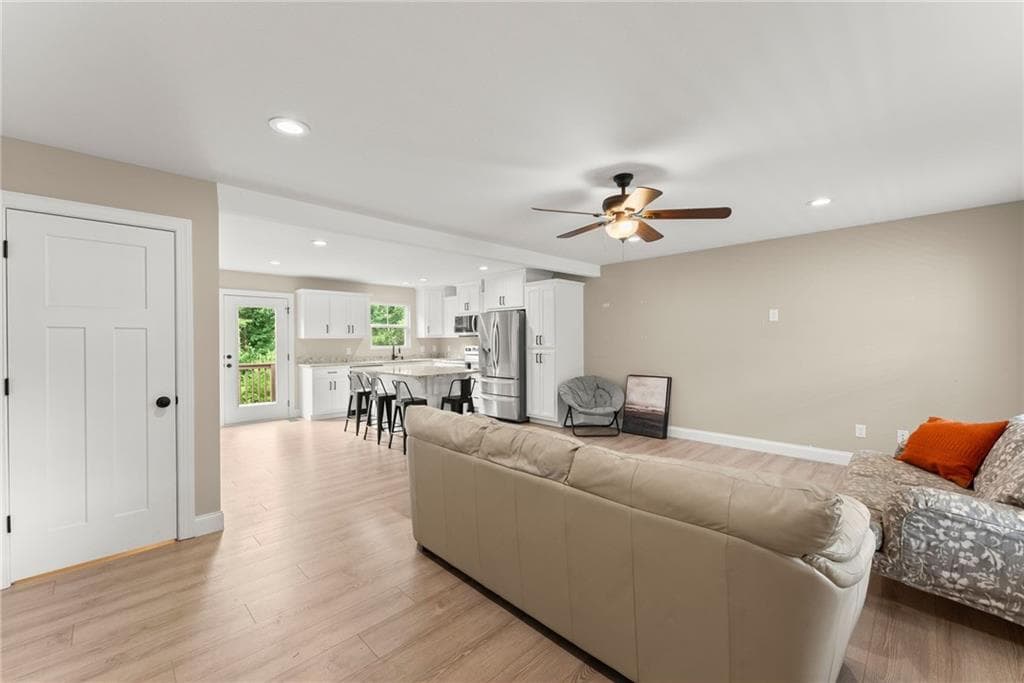 4 bedroom, 4 bathroom, 2,565 sq ft single family residence under contract at 54 Great Works Drive, Dahlonega, GA 30533 — photo 4