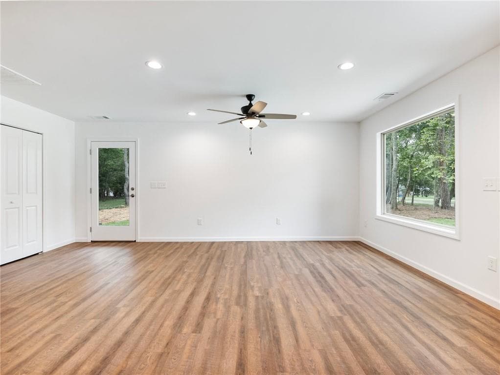 2 bedroom, 2 bathroom, 1,008 sq ft single family residence for rent at 8083 Beachwood Drive, Murrayville, GA 30564 for $1,950 a month — photo 5