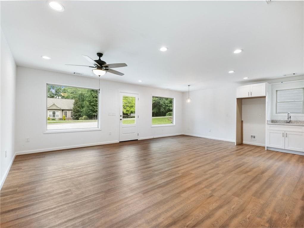 2 bedroom, 2 bathroom, 1,008 sq ft single family residence for rent at 8083 Beachwood Drive, Murrayville, GA 30564 for $1,950 a month — photo 7