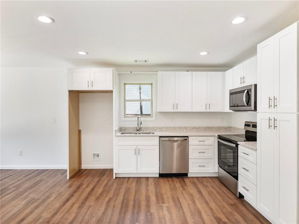 2 bedroom, 2 bathroom, 1,008 sq ft single family residence for rent at 8083 Beachwood Drive, Murrayville, GA 30564 for $1,950 a month — photo 10