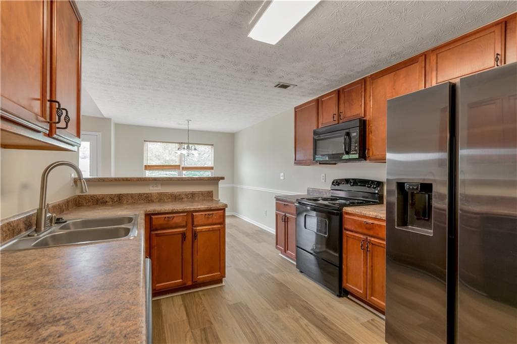 4 bedroom, 2 bathroom, 2,146 sq ft single family residence for rent at 3168 Meadow Point Drive, Snellville, GA 30039 for $2,085 a month — photo 8
