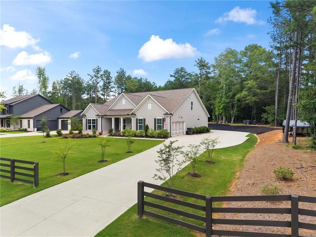 4 bedroom, 4 bathroom, 2,510 sq ft single family residence under contract at 2081 Nunnally Farm Road, Monroe, GA 30655 — photo 3