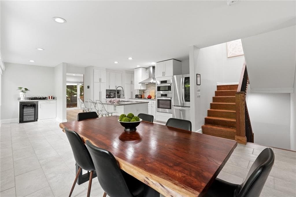 3 bedroom, 3 bathroom, 2,430 sq ft single family residence for rent at 1210 E Beechwood Drive, Atlanta, GA 30327 for $7,500 a month — photo 5