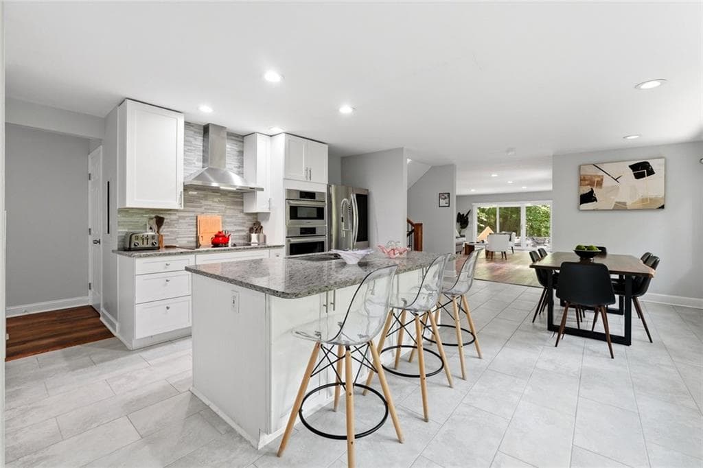 3 bedroom, 3 bathroom, 2,430 sq ft single family residence for rent at 1210 E Beechwood Drive, Atlanta, GA 30327 for $7,500 a month — photo 4