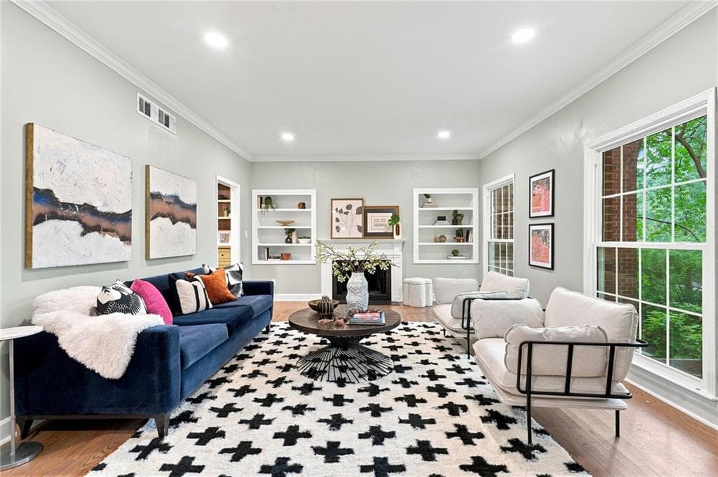 3 bedroom, 4 bathroom, 2,156 sq ft townhouse under contract at 423 Jefferson Circle, Atlanta, GA 30328 — photo 4