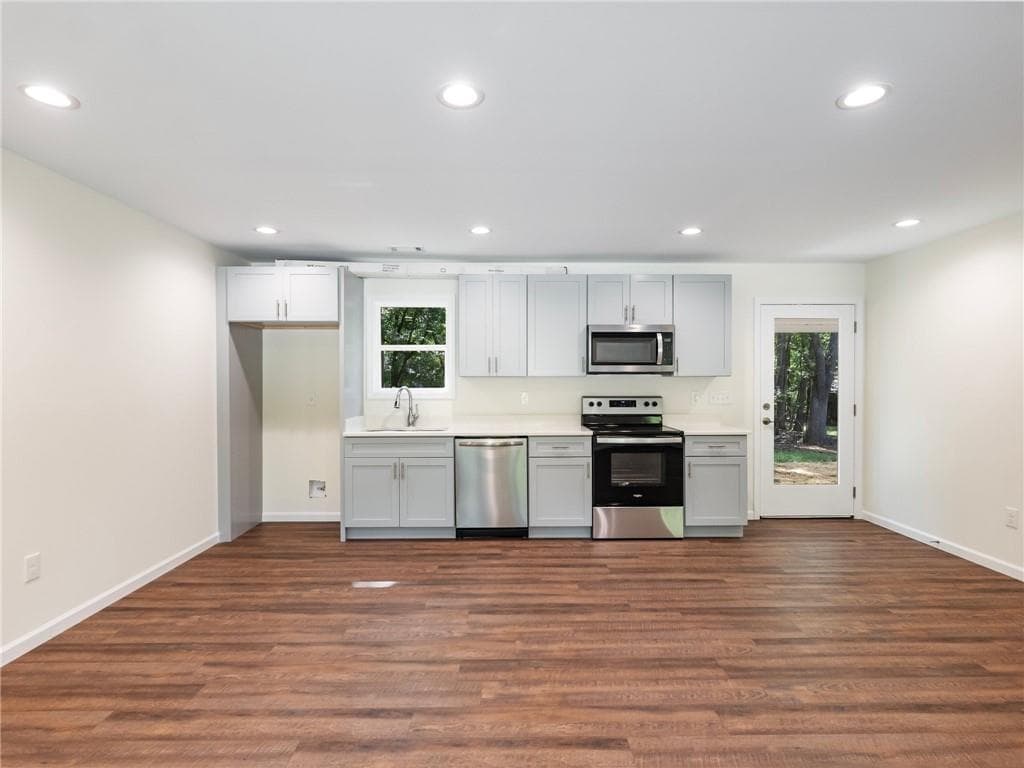 2 bedroom, 2 bathroom, 1,008 sq ft single family residence for rent at 8079 Beachwood Drive, Murrayville, GA 30564 for $1,950 a month — photo 6
