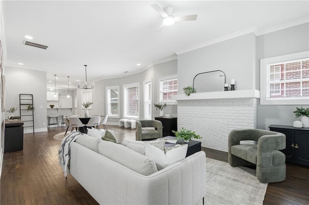 3 bedroom, 2 bathroom, 2,012 sq ft single family residence under contract at 458 W Ontario Avenue, Atlanta, GA 30310 — photo 8